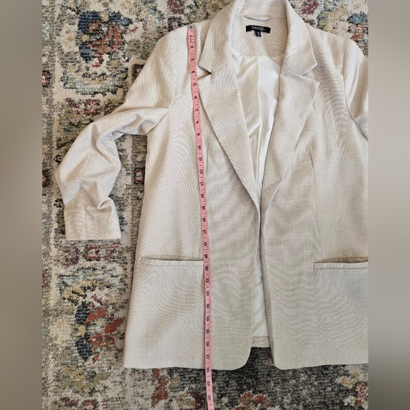 Cream color blazer. GEORGE brand. Size XS. 2 front pockets. 3/4 rouched sleeves - Picture 6 of 11